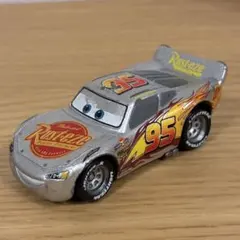 トミカ カーズ C-31 ライトニング・マックィーン シルバーレーサータイプ