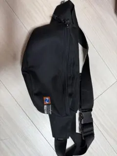 Newhattan ボディバッグ