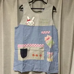 可愛いエプロン うさぎと豚の刺繍付き　保育士エプロン