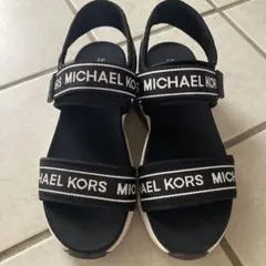 MICHEAL KORS マイケルコース　ロゴ 厚底サンダル 23～23.5cmのサムネイル