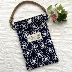 【523】ハンドメイド　刺繍スマホポーチ 523】ハンドメイド 刺繍スマホポーチ - メルカリ
