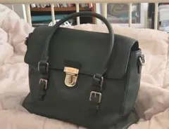 グリーンショルダーバッグ 金具付き