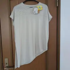 TIGORA 2WAYスリットTシャツ ライトベージュ M　レディースシャツのサムネイル