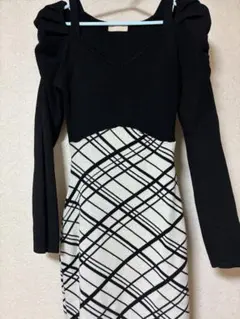 ショルダーオープンマーメイドニットワンピース ブラック　リゼクシー