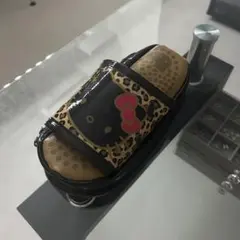 ハローキティ ブラック ヒョウ柄 ギャル サンダル型マルチポーチ ペンケース