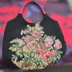M*I様 シンクビー薔薇柄スパンコールショルダーバッグ M*I様 シンクビー薔薇柄スパンコールショルダーバッグ - メルカリ