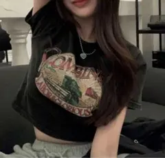 ブラック グラフィックプリント Tシャツ