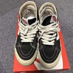 Vans Sk8-Hi ブラックキャンバススニーカー