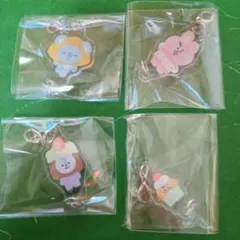 BT21 ラインフレンズ 渋谷 ガチャ　つながるアクリルチャーム　4つセット