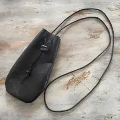 巾着 本革 ディアスキン ブラック ショルダーバッグ 国産皮革 赤字特価