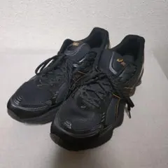 ASICS GEL-KINETIC FLUENT ブラック F451024のサムネイル