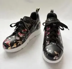 Item thumbnail for item cefecca9-e2d0-4028-999e-d39b06aeaea5