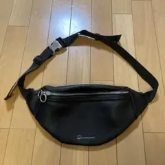 Rename ブラック ボディバッグ