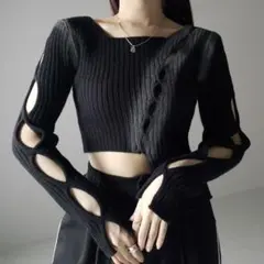 【美品】ブラック カットアウトアシンメトリースクエアショートリブニット