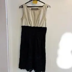 SHIPSシップスSドレス　ベージュ✖️黒ノースリーブ