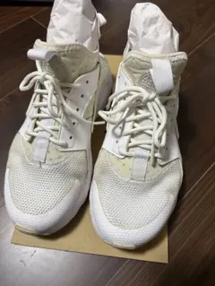 Nike Air Huarache ホワイトスニーカー