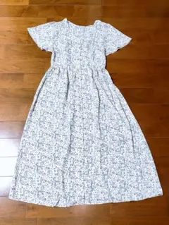 小花柄ロングワンピース