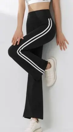 ゼクシィミックス　サイドラインフレアレギンス　超美品