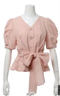 JUSGLITTY ジャスグリッティ パフショルダーペプラムブラウス チェック JUSGLITTY ジャスグリッティ パフショルダーペプラムブラウス チェック