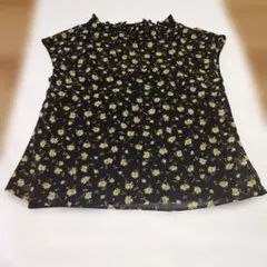 Noele花柄ノースリーブ（キャミ付き）