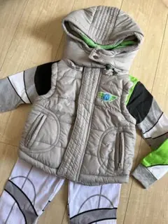バズ　ディズニー　コスプレ　トイストーリー　中綿ベスト　80