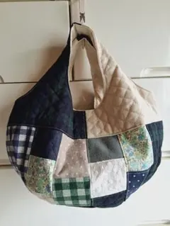 ブラックウォッチチェックパッチワーク　ころりん丸底グラニーバッグ　ハンドメイド