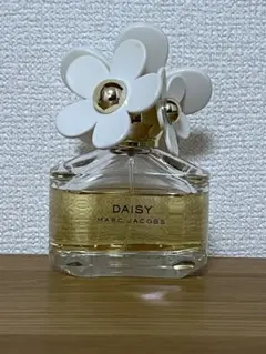 MARC JACOBS DAISY 香水 50ml (新品) MARC JACOBS DAISY 香水50ml - メルカリ