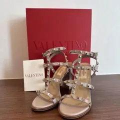 VALENTINO スタッズ付きサンダル ベージュ 中ヒール