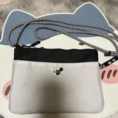 レトルトのサコッシュ