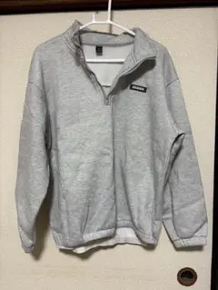 グレー ハーフジップ スウェット