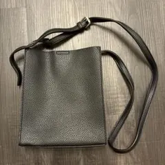 【終売品 美品】GU リアルレザーミニショルダーバッグのサムネイル