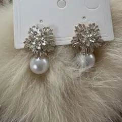 【新品未使用】クリスタルとパールのピアス(両耳用)