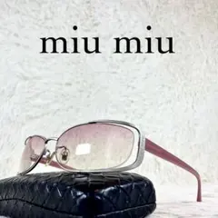 miu miu　サングラス　SMU60F　ピンクレンズ　シルバー・ピンクフレーム miu miu サングラス SMU60F ピンクレンズ シルバー・ピンクフレーム