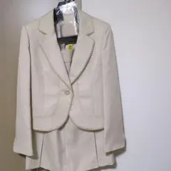 ベージュ　ジャケット　スカート　セットアップ　スーツ　フォーマル　入学　お宮参り