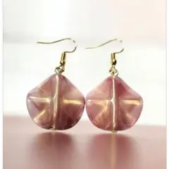 Item thumbnail for item 3d70aec2-27a6-4f63-a9aa-c00d5ff5efca