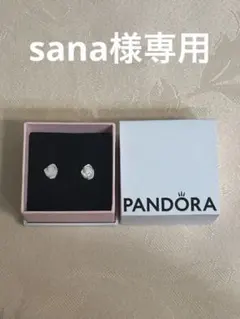 【sana様専用】PANDORA ローズモチーフピアス 箱、ショッパーカード付きのサムネイル