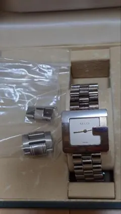 GUCCI 腕時計 クォーツ シルバー