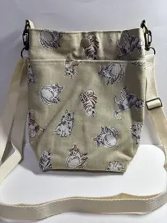 ハンドメイド　ポシェット　ショルダーバッグ　猫柄