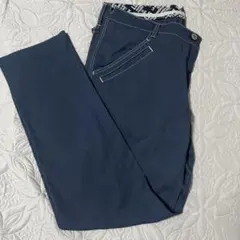 ネイビー ストレートパンツ 刺繍ロゴ付き