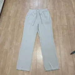 GU パンツ