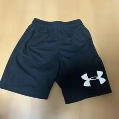 Under Armour 140cm 黒 ハーフパンツ
