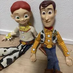 ウッディとジェシー トイストーリー　フィギュアセット 帽子付き