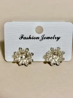 花形クリスタルピアス