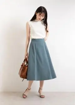 【美品】ストレッチミラノリブノースリーブニットのサムネイル