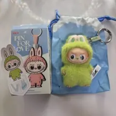 THE MONSTERS PIN FOR LOVE ぬいぐるみペンダント 【V】