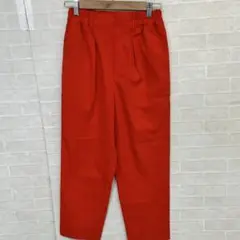 美品　ショコラフィネローブ レッド　テーパードパンツ きれいめ ポリ100%のサムネイル
