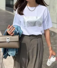 Emma Taylor 大人ロゴ プリントTシャツ