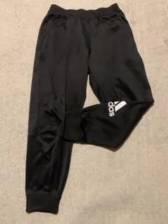adidas ジョガーパンツ
