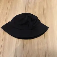 黒 バケットハット