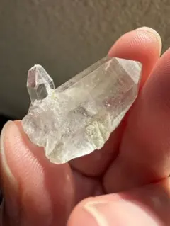 パキスタン産　ヒマラヤ水晶　クローライト付き(薄グリーン)